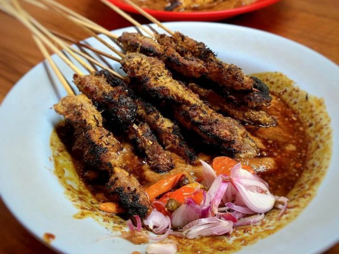 Kuliner Malam Legendaris yang Harus Dicoba di Surabaya