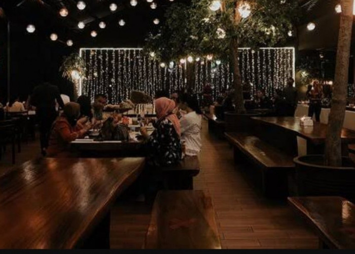 10 Tempat Makan Hits 2025 yang Wajib Dicoba