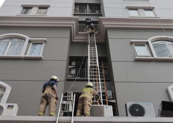 Kebakaran Apartemen Mediterania dalam FOTO