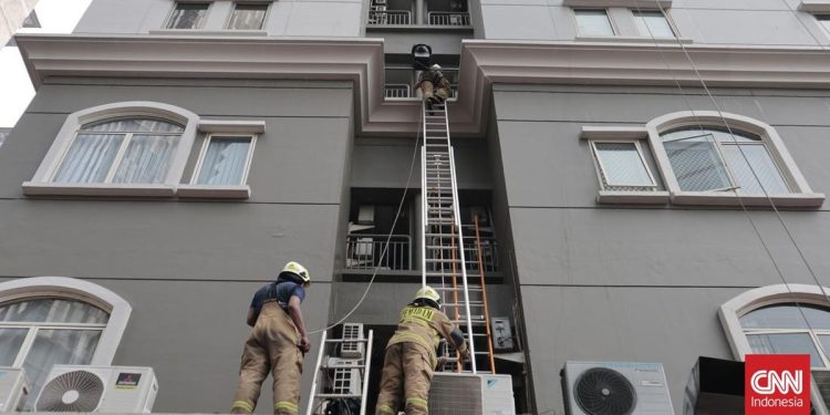 Kebakaran Apartemen Mediterania dalam FOTO
