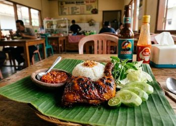 16 Rekomendasi Ayam Bakar Terpopuler di Bandung 2026 yang Memanjakan Lidah