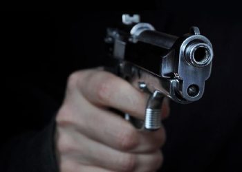 Menteri Pigai Menolak Usulan Penembakan Begal di Tempat