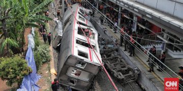 Polisi Selidiki Kecelakaan Taksi Tertabrak KRL dan Urusan KNKT