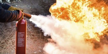 Pecahan Diduga Molotov Ditemukan Polisi di Lokasi Kebakaran Kampus Aceh