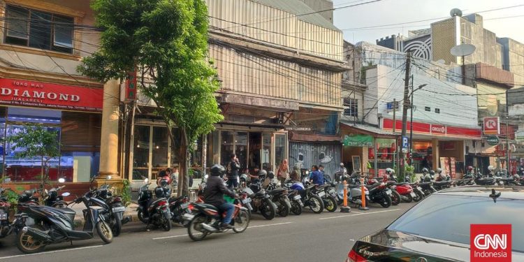 Tindakan Pemprov DKI Atasi Parkir Liar di Blok M, 13 Juru Parkir Ditangkap