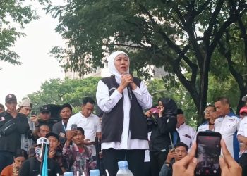 May Day Surabaya, Massa Tanda Tangani 14 Kesepakatan Bersama Gubernur Jatim