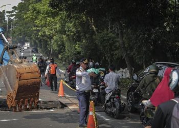 Pengalihan Arus Lalin Pasca Jalan Amblas di Lenteng Agung Jakarta Selatan
