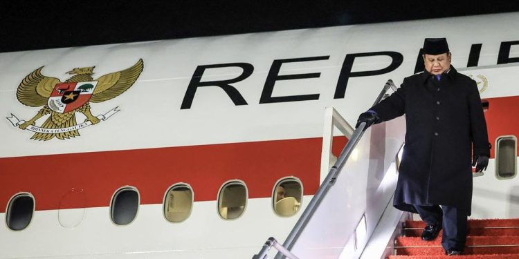 Gerindra klarifikasi Prabowo ke Prancis bukan perjalanan pribadi.