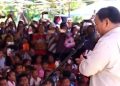 Prabowo Bertemu Warga dalam Kunjungan Kerja ke Miangas Talaud