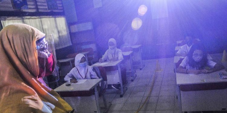 Skema Baru Kemendikdasmen untuk Masa Depan Guru Non-ASN