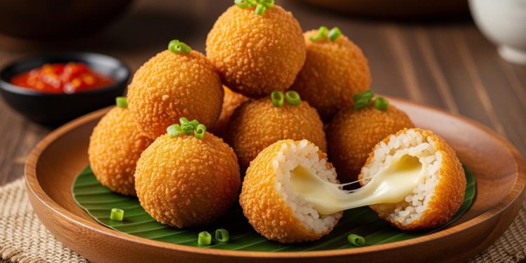 Cara Membuat Bola Nasi Crispy Isi Keju Camilan Renyah dan Lezat