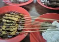 10 Pilihan Sate Klopo di Surabaya, Sensasi Gurih Legendaris yang Wajib Dicoba