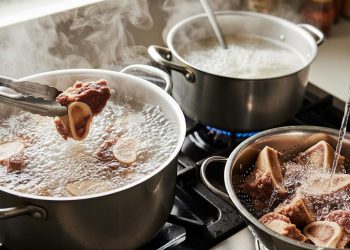 Resep Kaldu Gurih Alami dari Tulang Sapi Kurban yang Lezat dan Bergizi