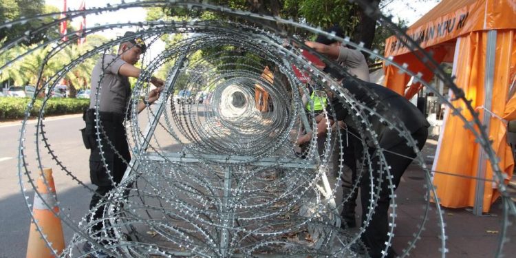 Kediaman Pakubuwana XIV di Solo Dipasangi Kawat Berduri