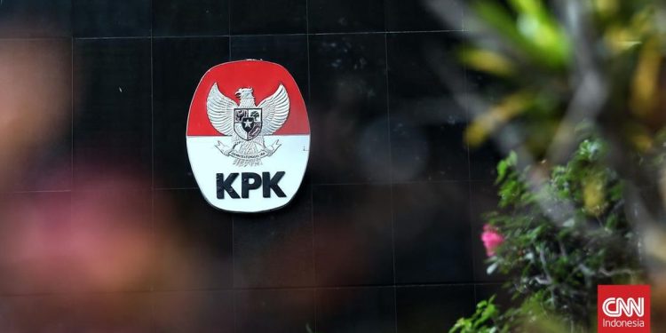 KPK Menangkap Tiga Tersangka Korupsi Proyek Pembangunan Gedung Pemkab Lamongan