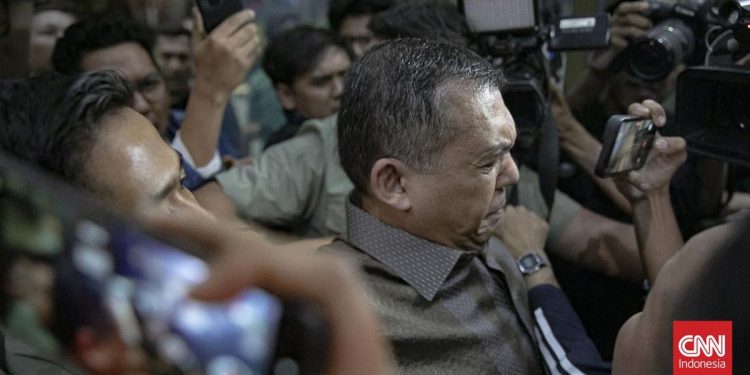 Wakil Menteri Imigrasi Silmy Karim Menyerahkan Diri ke KPK