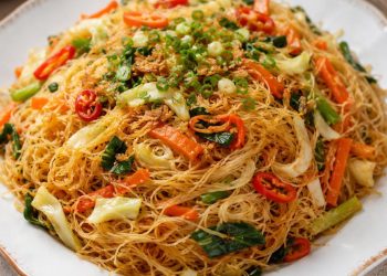 Memasak Bihun Goreng Tanpa Kecap Asin Rasanya Tetap Gurih dan Nikmat