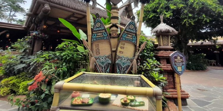 Mencoba Restoran Halal Bertema Moana di Disneyland