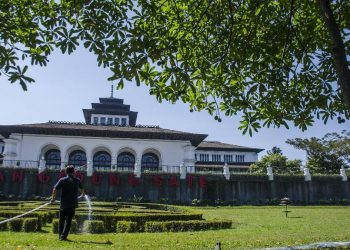 Rekomendasi DPRD Mengenai Usul Perubahan Nama Jawa Barat Menjadi Sunda