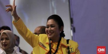 Titiek Soeharto Raih Juara Tiga di Kejuaraan Menembak Kapolri Cup