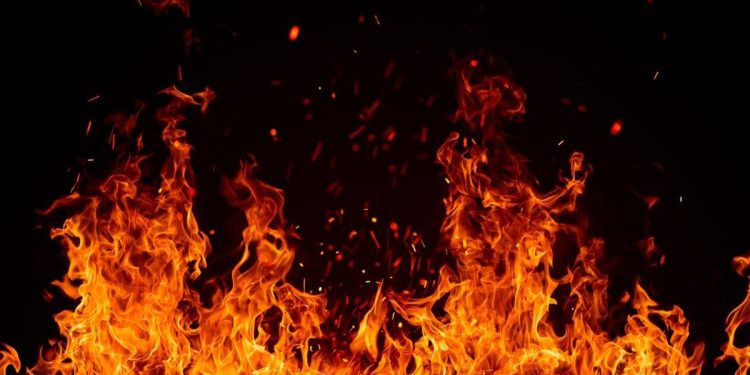 Rumah di Palmerah Jakbar Kebakaran, 13 Mobil Damkar Diterjunkan