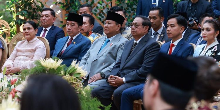 Nikahan Anak Boy Thohir, Prabowo dan Jokowi Duduk Bersama di Samping