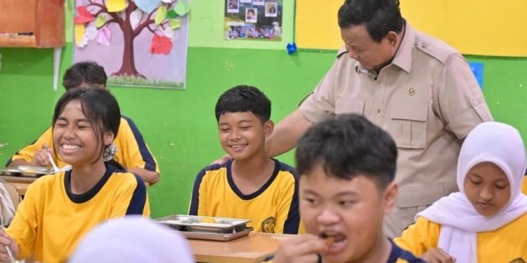 Prabowo Instruksikan Prioritas MBG untuk Kelompok yang Membutuhkan