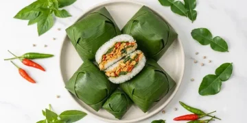 Resep Nasi Cokot Ayam Suwir Kemangi Pedas untuk Bekal Siap Saji