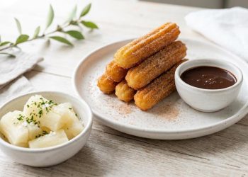 Membuat Churros Singkong Parut, Camilan Renyah dari Bahan Sederhana
