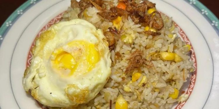 Resep Nasi Goreng Telur ala Hong Kong untuk Masakan Rumahan