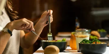 Girl Dinner Kembali Populer, Konsep Makan Malam Praktis dengan Isi Piring Sesuka Hati
