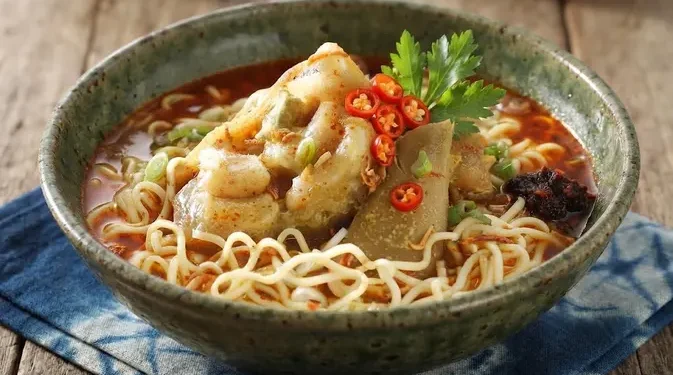 Resep Mie Kikil Pedas Kuah Gurih yang Menggugah Selera untuk Musim Hujan