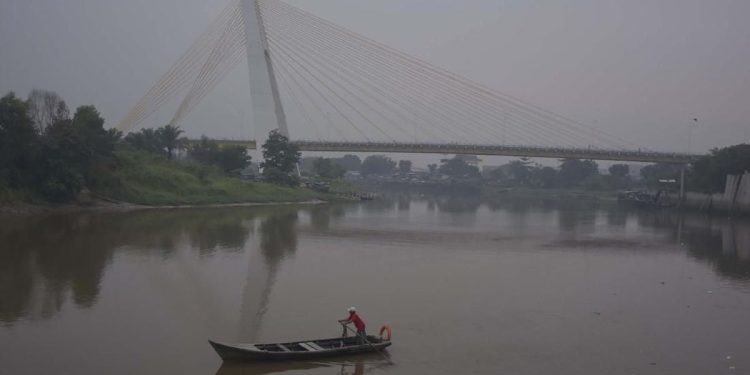 Kabut Asap Menyelimuti Pekanbaru, Kualitas Udara Meningkat Tidak Sehat