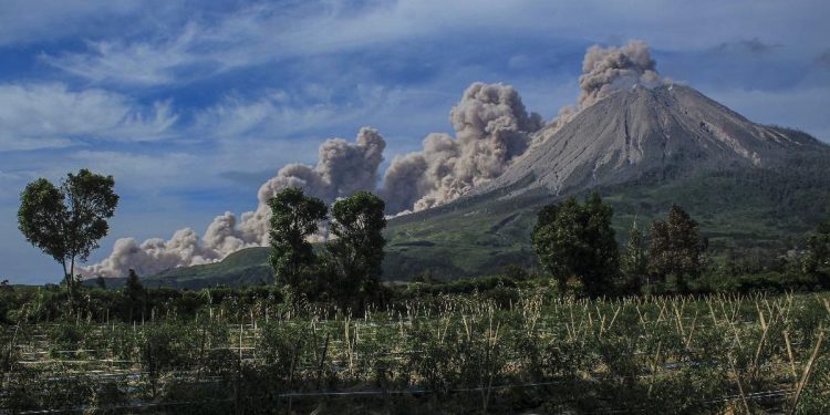 Aktivitas Sinabung Meningkat, Pemkab Karo Keluar Imbauan untuk Warga