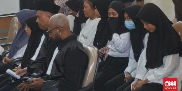 Mengantar Anak ke Jalan yang Salah