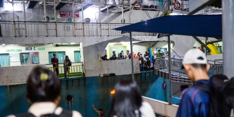 Kapal Dilarang Dekat Jarak 3 Kilometer
