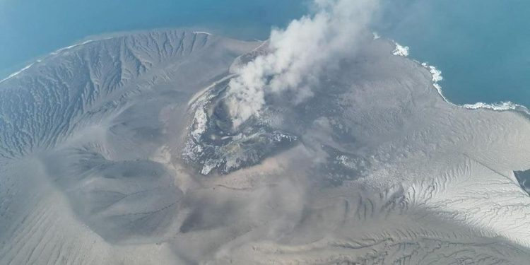Erupsi Terus Berlanjut di Gunung Anak Krakatau