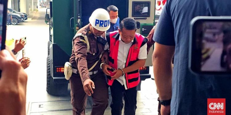 Diperiksa 10 Jam, Febrie Adriansyah Dihadapkan pada 50 Pertanyaan Kasus TPPU