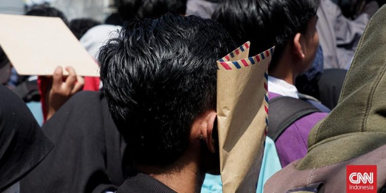 Kantor Loker Bodong di Pasar Minggu Kembalikan Uang kepada Tiga Korban