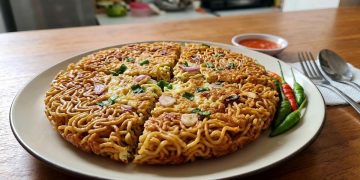 Membuat Martabak Mie Telur yang Sederhana Praktis dan Hemat