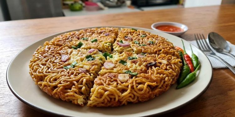 Membuat Martabak Mie Telur yang Sederhana Praktis dan Hemat