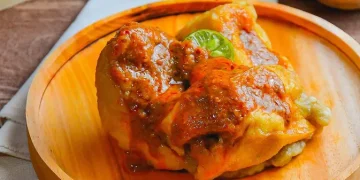 Batagor Khas Bandung Resep Kuliner Legendaris dengan Saus Kacang Gurih