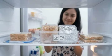 5 Metode Menyimpan Roti Tawar di Kulkas Agar Lembut dan Tidak Kering
