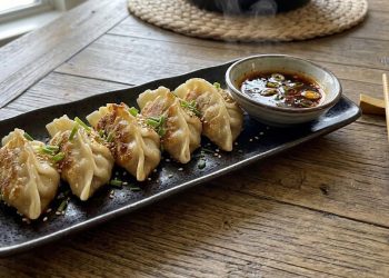 Resep Gyoza Jepang Isi Ayam dan Sayuran Gurih untuk Camilan Lezat