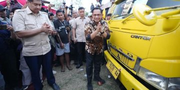 Lepas 125 Truk Program Gentengisasi oleh Mendagri dan Menteri PKP