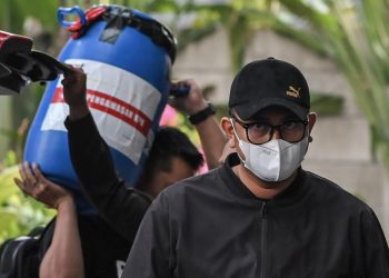 Bupati Klaten Simpan Uang Hasil Korupsi Sebesar Rp934 Juta di Dalam Tong