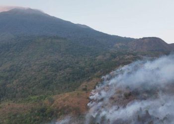 Karhutla Ciremai, Pemkab Koordinasi Pemprov untuk Water Bombing
