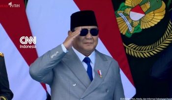 Momen Prabowo Memimpin Upacara HUT Ke-81 TNI