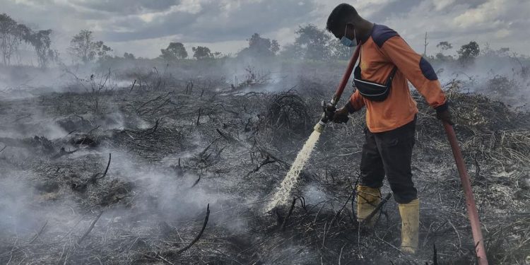 Bandara H Asan Sampit Tutup Penuh pada Oktober Karena Asap Kebakaran Hutan dan Lahan
