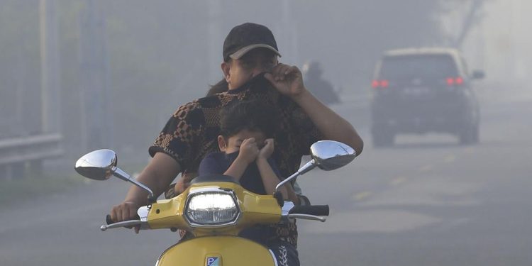 Kabut Asap dari Kalimantan dan Sumatera Membalut Aceh